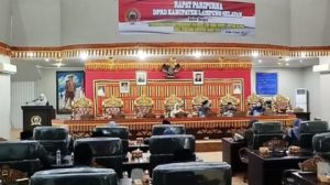 Paripurna Usulan Pemberhentian Bupati dan Wakil Bupati, Ketua DPRD Lamsel: Mudah-mudahan Masa Transisi Ini Pemerintahan Dapat Berjalan Lancar Dan Sesuai Aturan