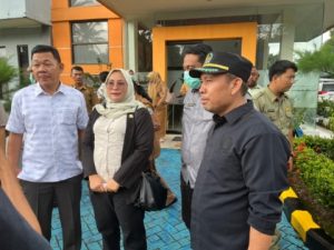 Komisi III DPRD Lamsel Tinjau Limbah Industri di PT Ciomas Adisatwa di Sidomulyo