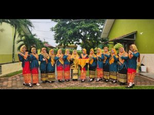 PERINGATI HARI KARTINI 2025, SMAN 2 BUAY BAHUGA ADAKAN LOMBA MASAK OLEH PARA BAPAK