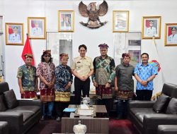 Bupati Egi Dukung Penobatan Adat Raden Imba, Dorong Kuripan Jadi Desa Budaya