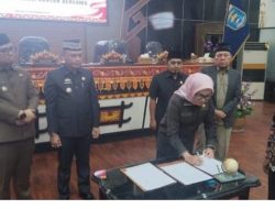 DPRD Kota Metro Gelar Paripurna Penandatanganan Nota Kesepakatan Bersama KUA-PPAS Tahun 2026